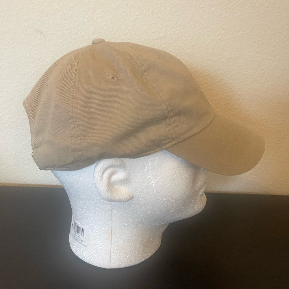 Nike Beige Hat With Nike Swoosh In Side In Excellent Condition - Picture 3 of 6